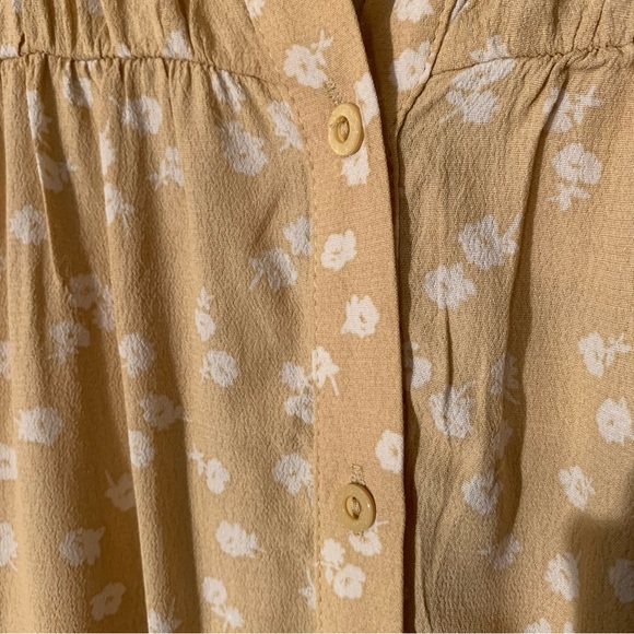 New Everleigh Butter Yellow Floral Wavy Sleeve Blouse M - Picture 5 of 13